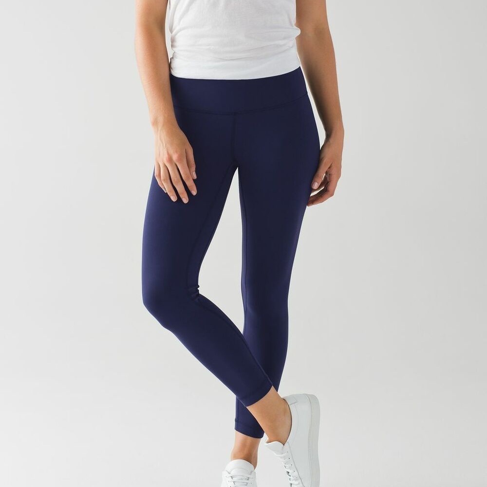 Navy Lululemon Align leggings